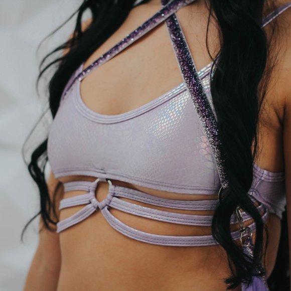 Strings & Rings Top - Picture 5 of 8